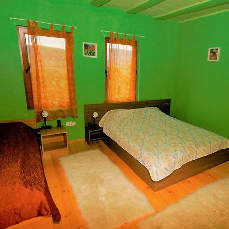 Zlatna Panega Chuchi Guest House 1 מראה חיצוני תמונה