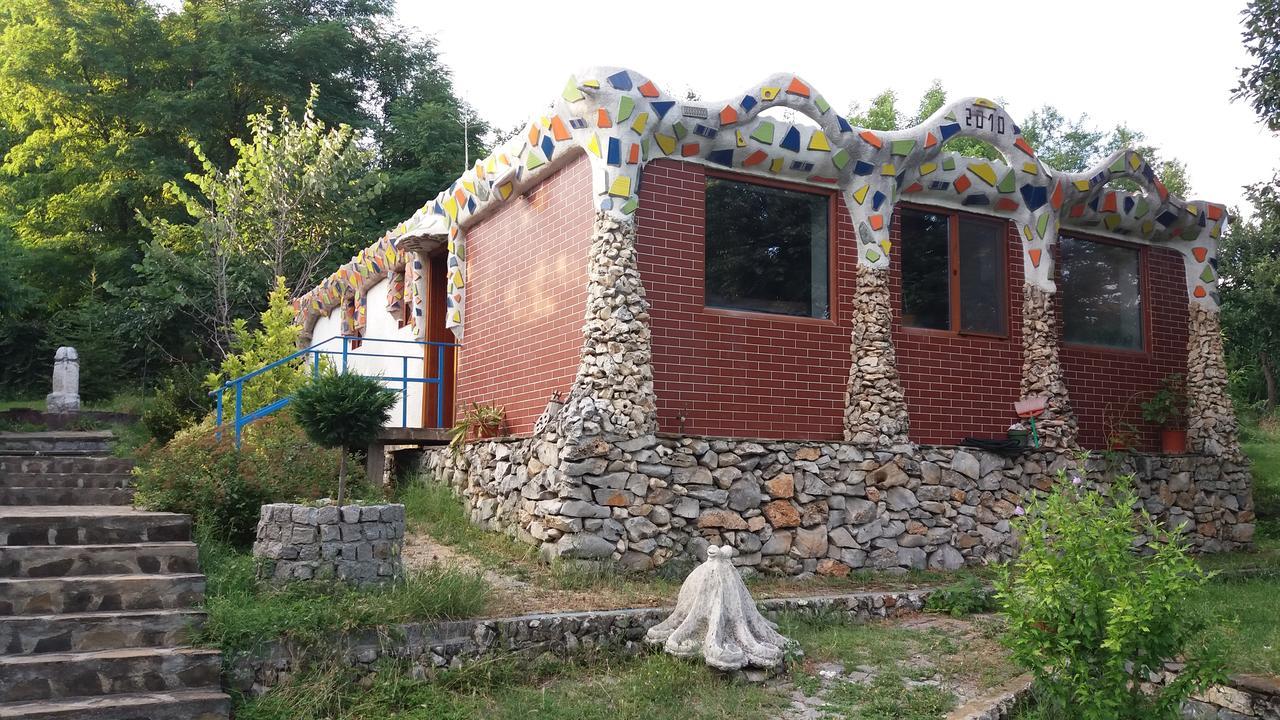 Zlatna Panega Chuchi Guest House 1 מראה חיצוני תמונה