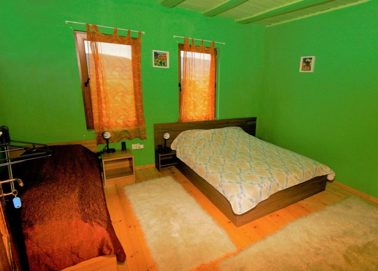 Zlatna Panega Chuchi Guest House 1 מראה חיצוני תמונה