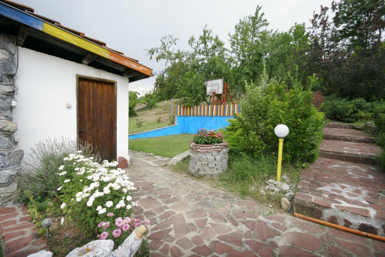 Zlatna Panega Chuchi Guest House 1 מראה חיצוני תמונה