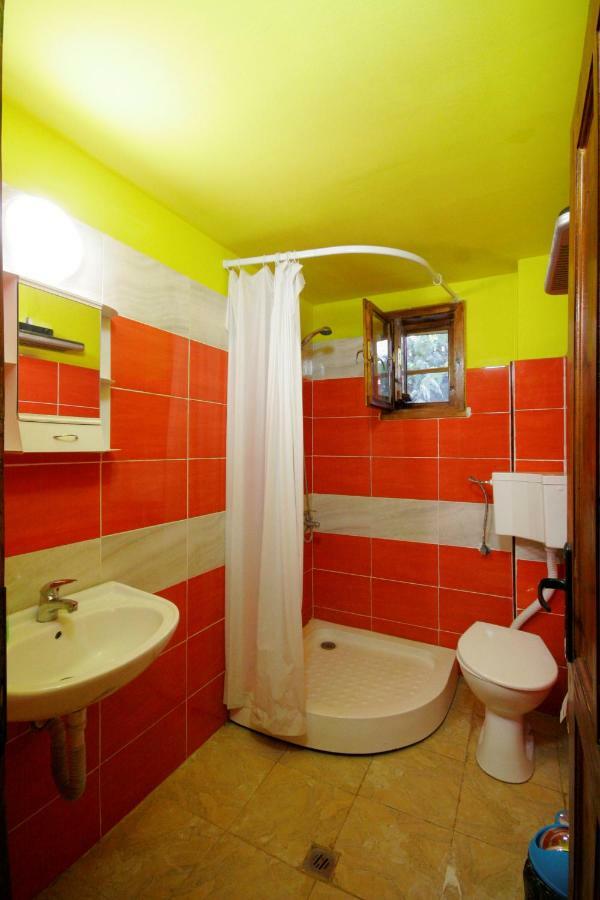 Zlatna Panega Chuchi Guest House 1 מראה חיצוני תמונה