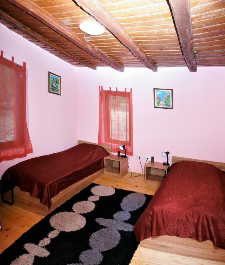 Zlatna Panega Chuchi Guest House 1 מראה חיצוני תמונה