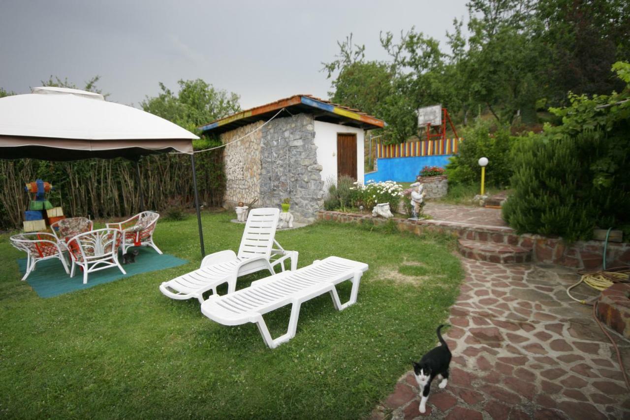 Zlatna Panega Chuchi Guest House 1 מראה חיצוני תמונה